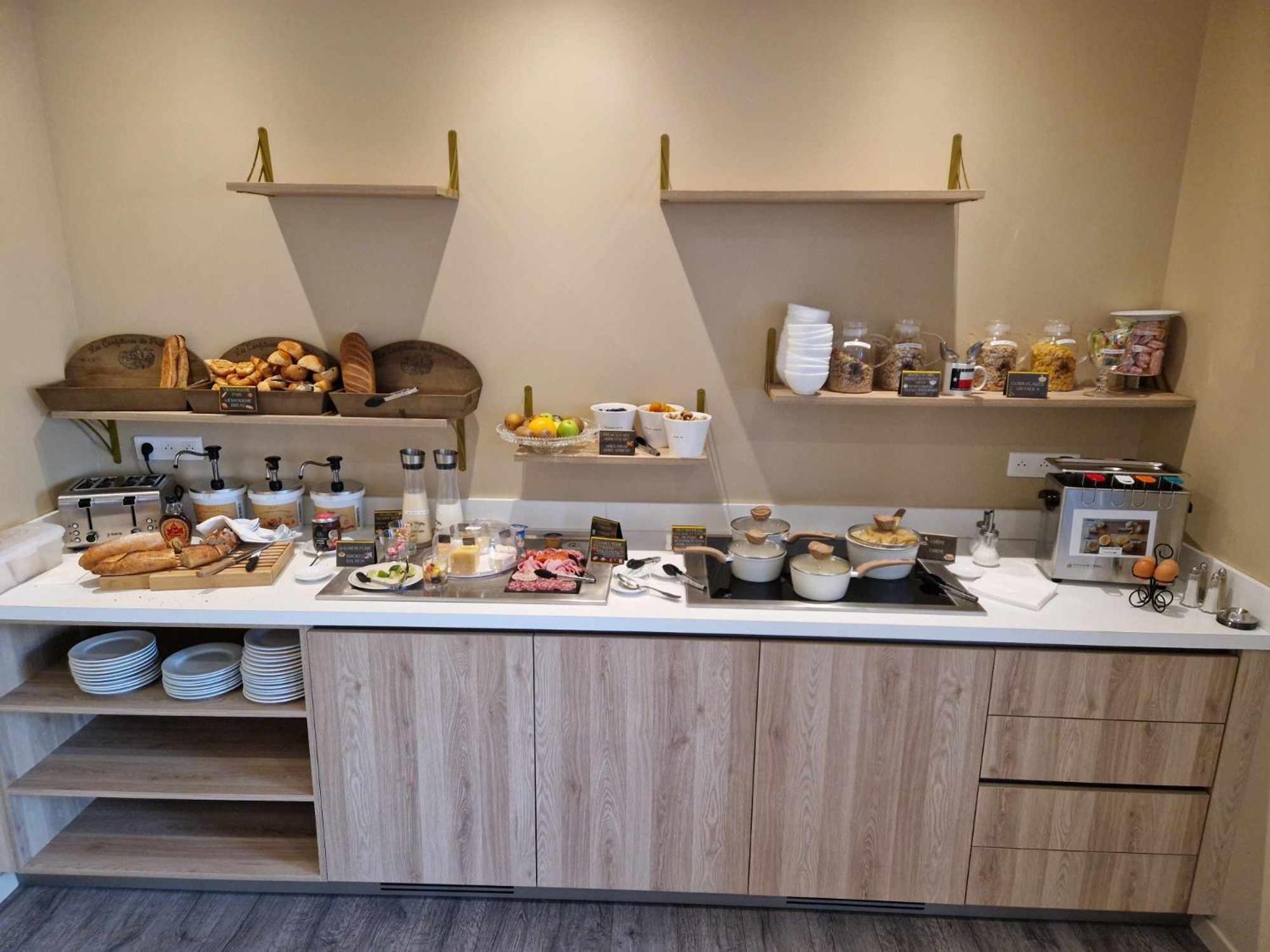 Sure Hotel By Best Western Saint-Quentin Ouest Le Pot D Etain Holnon Exterior photo