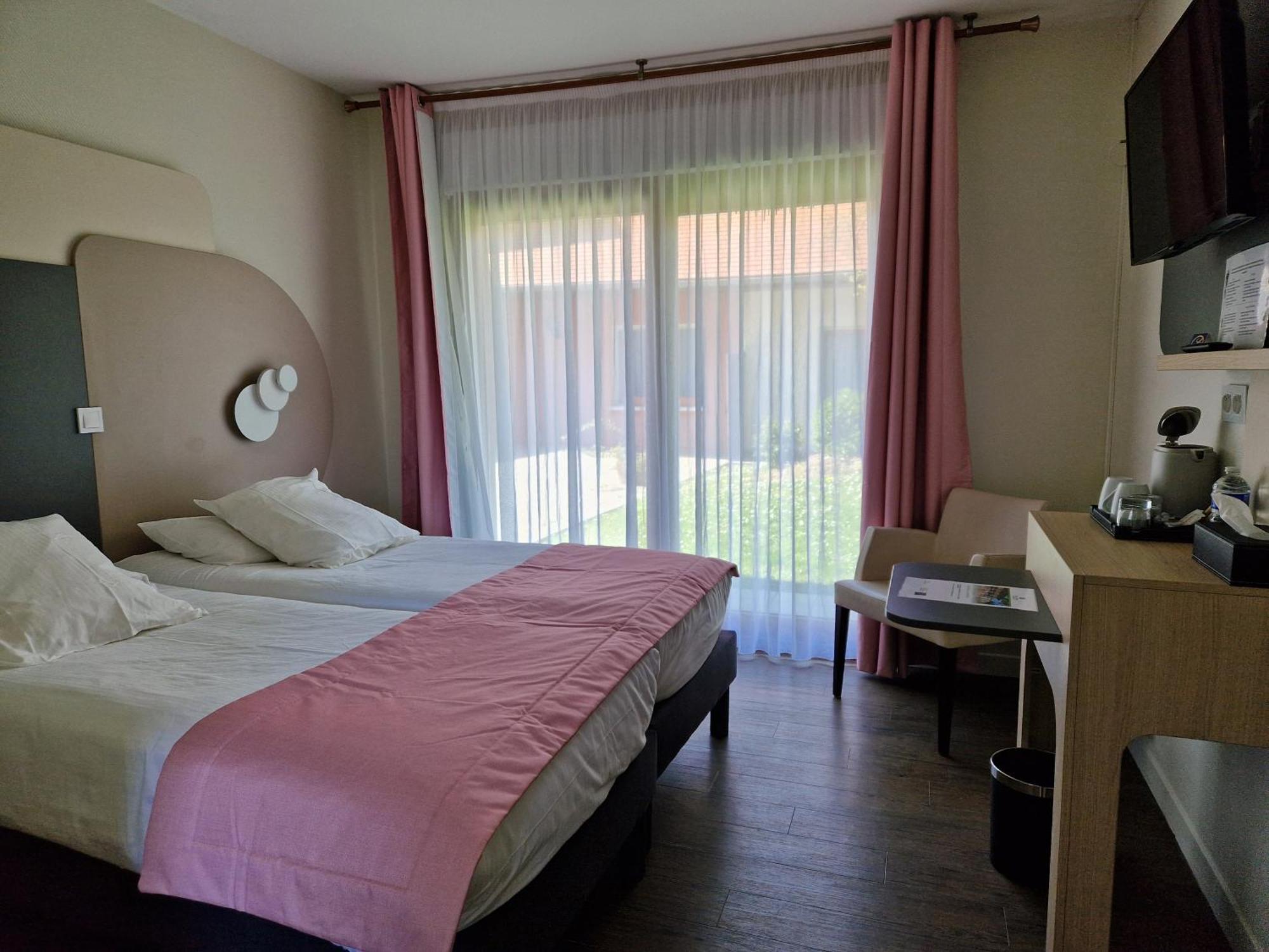 Sure Hotel By Best Western Saint-Quentin Ouest Le Pot D Etain Holnon Exterior photo