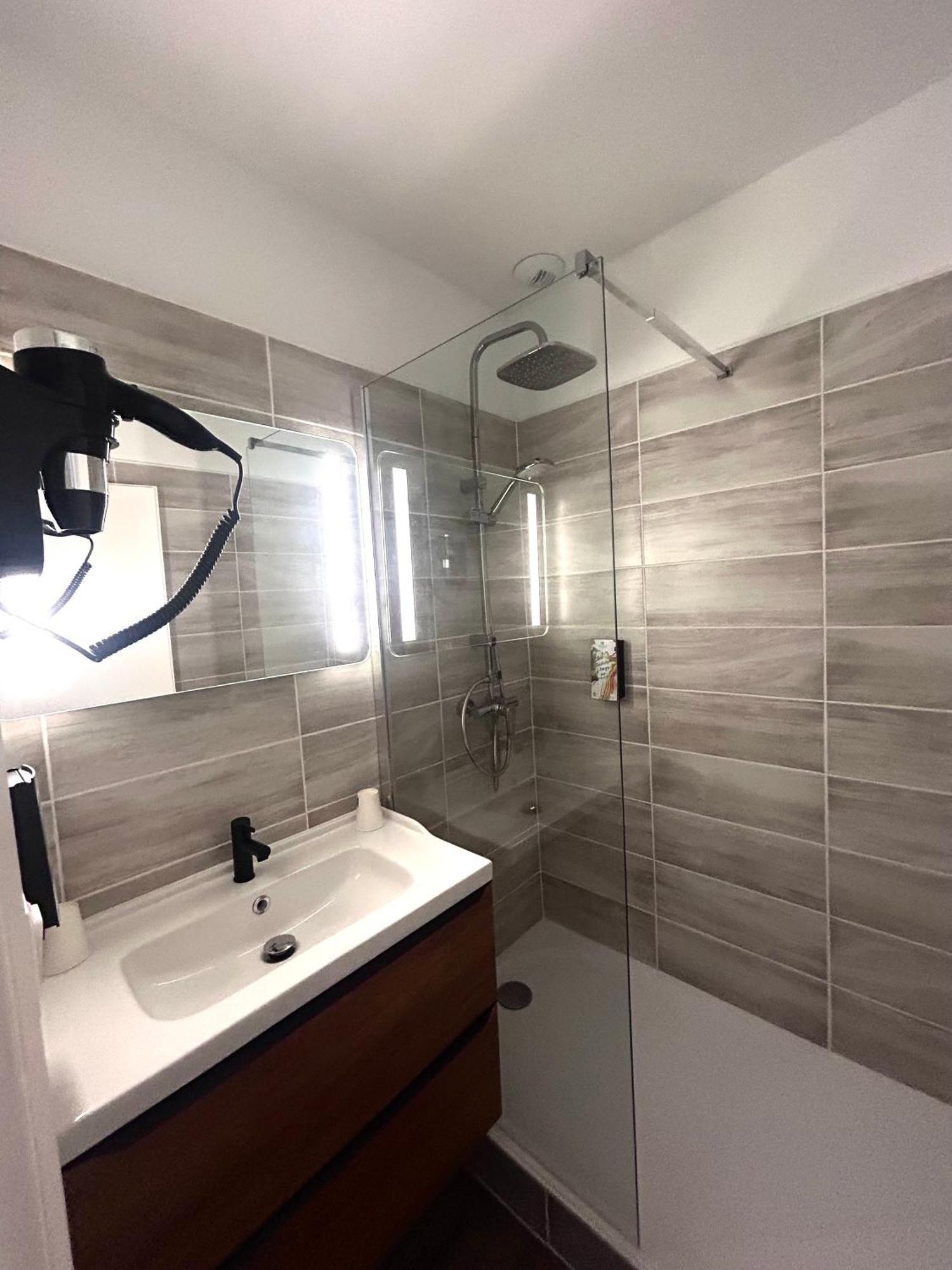 Sure Hotel By Best Western Saint-Quentin Ouest Le Pot D Etain Holnon Exterior photo