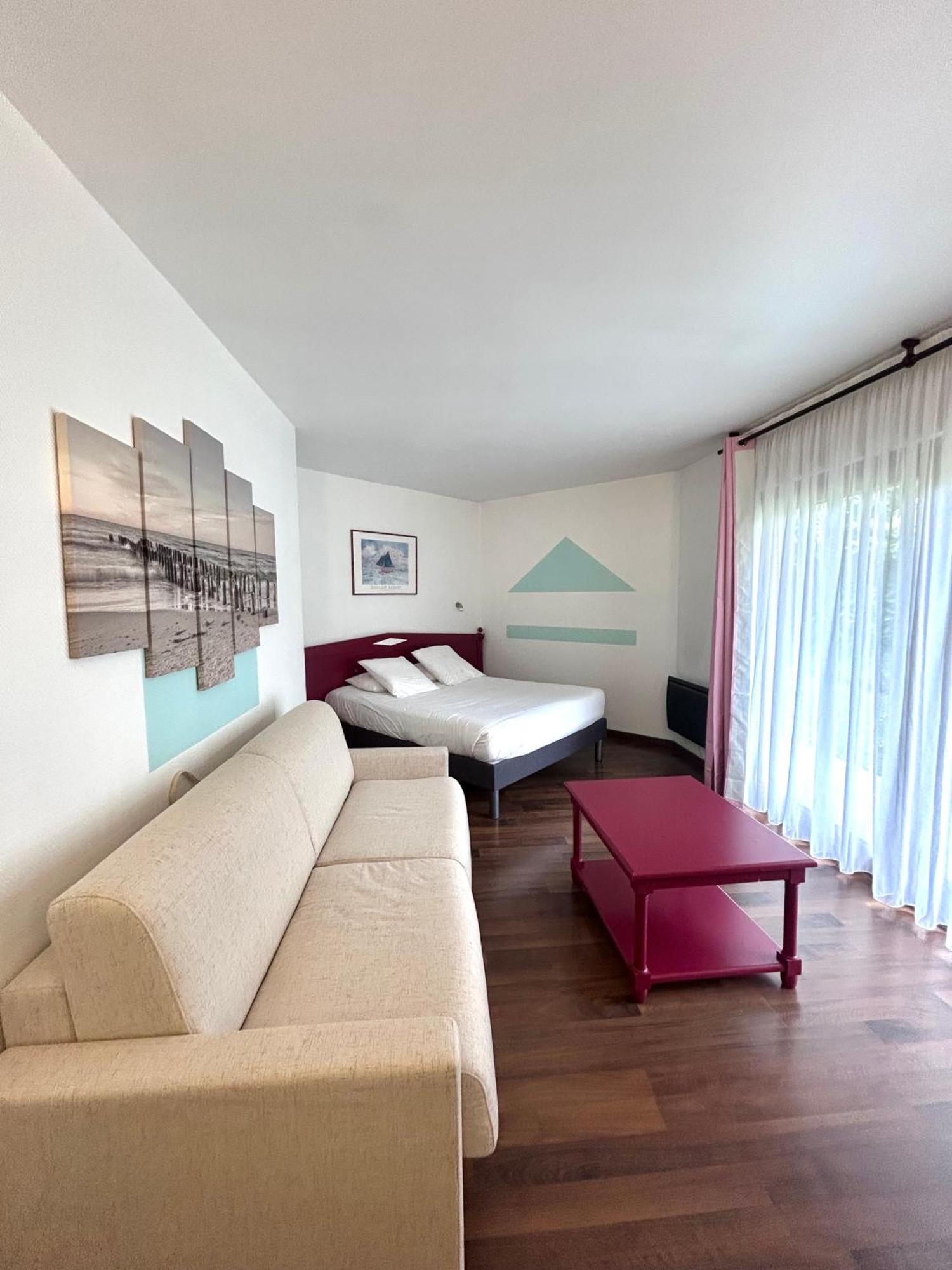 Sure Hotel By Best Western Saint-Quentin Ouest Le Pot D Etain Holnon Exterior photo